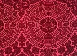 Reframing Medeival Velvets: From Ritual to Museum Context